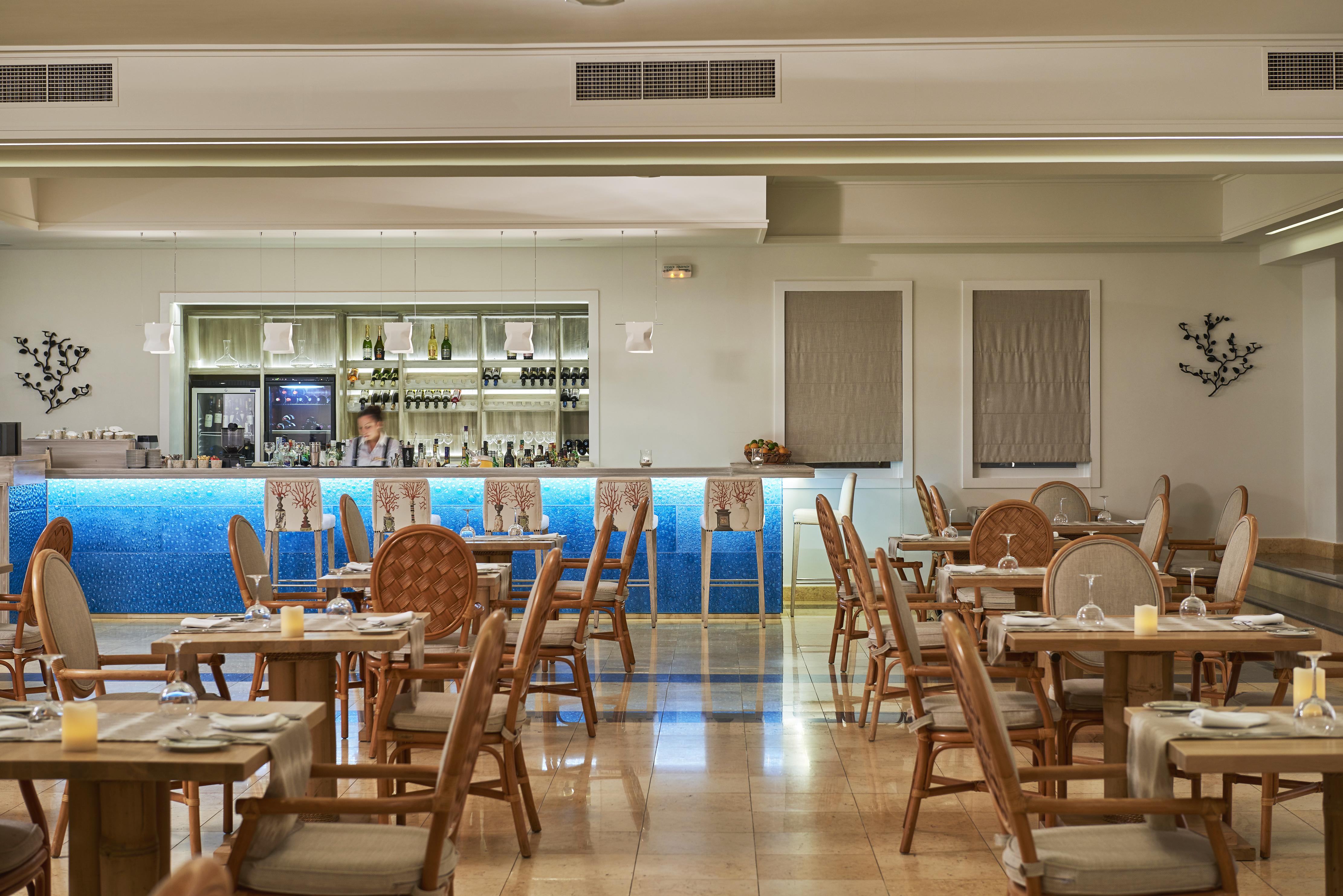 Saint John Hotel Villas & Spa Agios Ioannis Diakoftis Eksteriør billede Restaurant