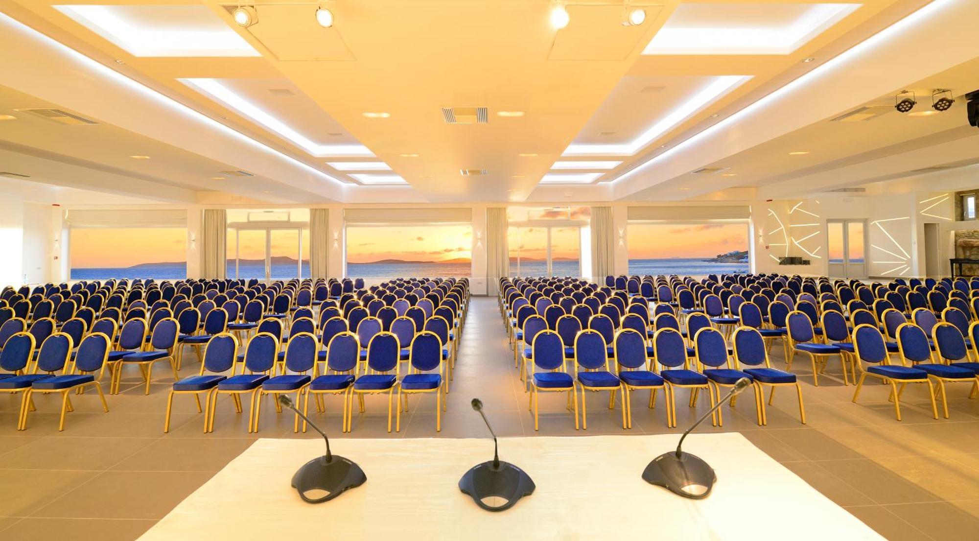Saint John Hotel Villas & Spa Agios Ioannis Diakoftis Eksteriør billede The main conference hall